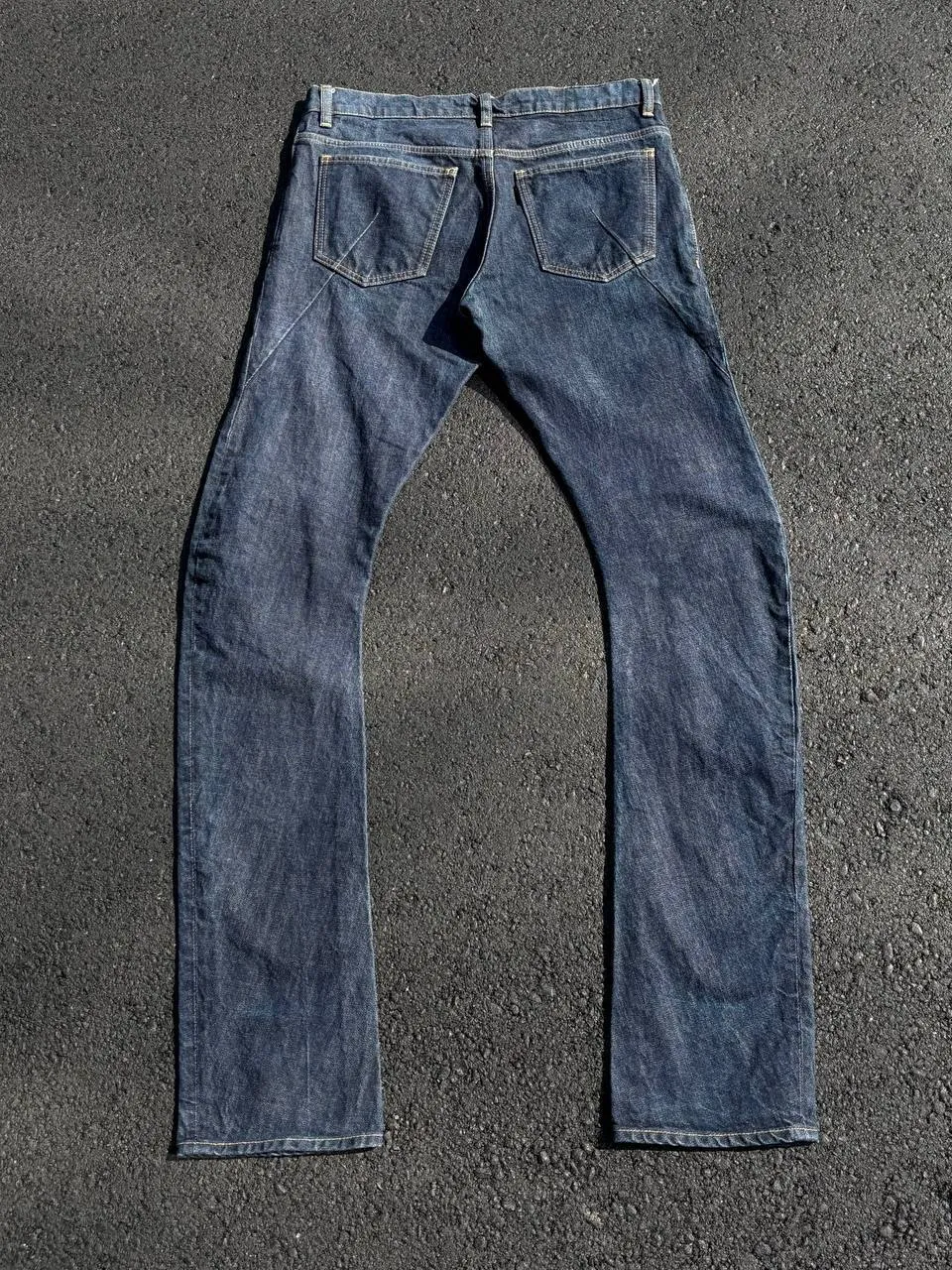 Attachment J cut long jeans