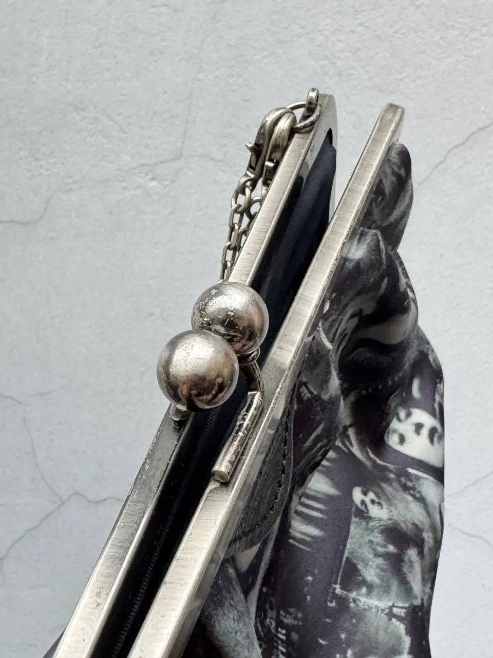 Jean Paul Gaultier Vintage «Faces & Fireworks» Kiss-Lock Chain Bag 1990