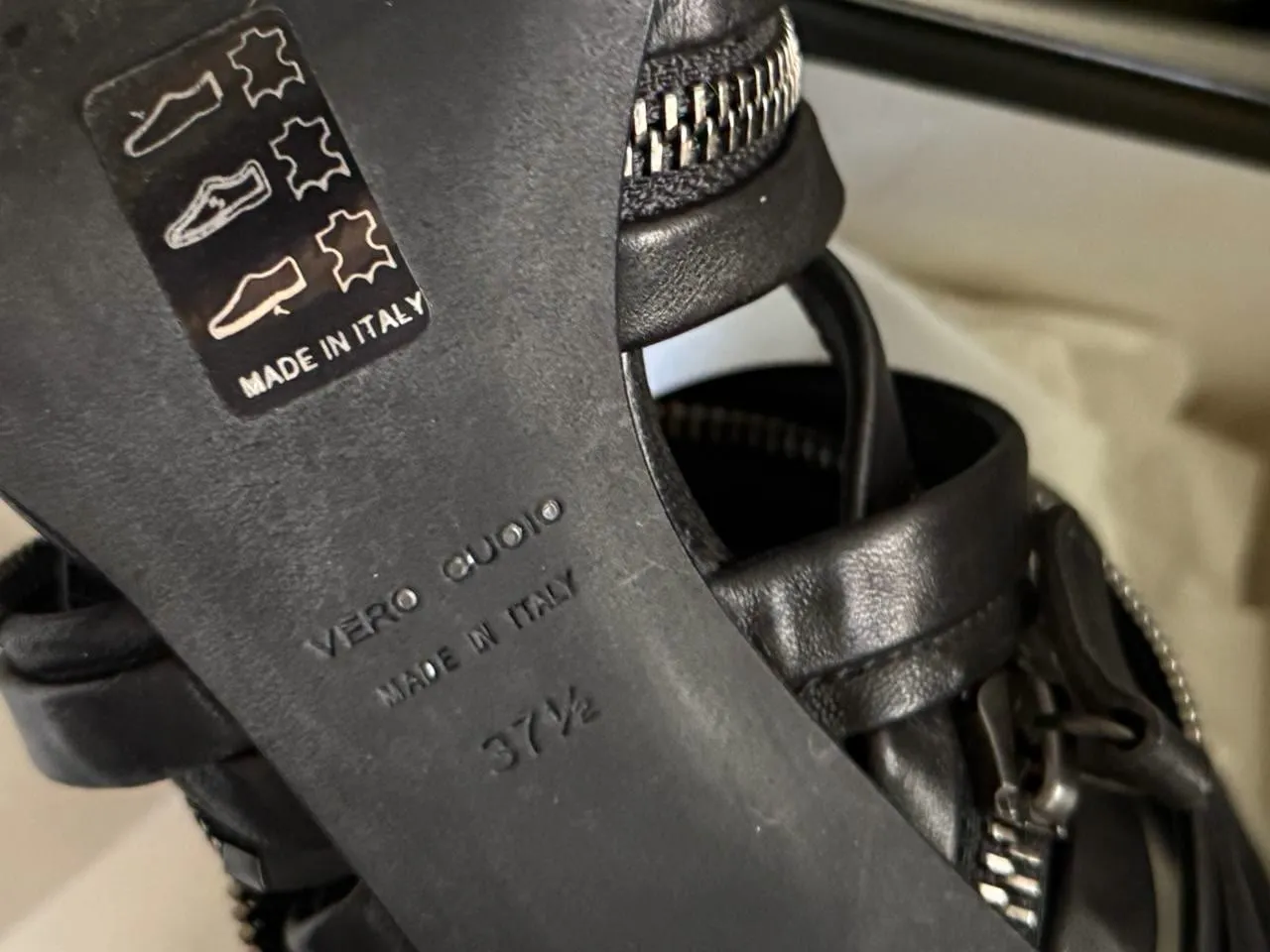 Giuseppe Zanotti pour Balmain Leather Zipper Strappy Sandals