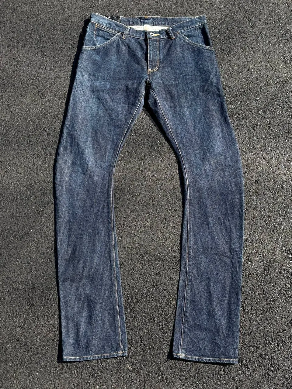 Attachment J cut long jeans