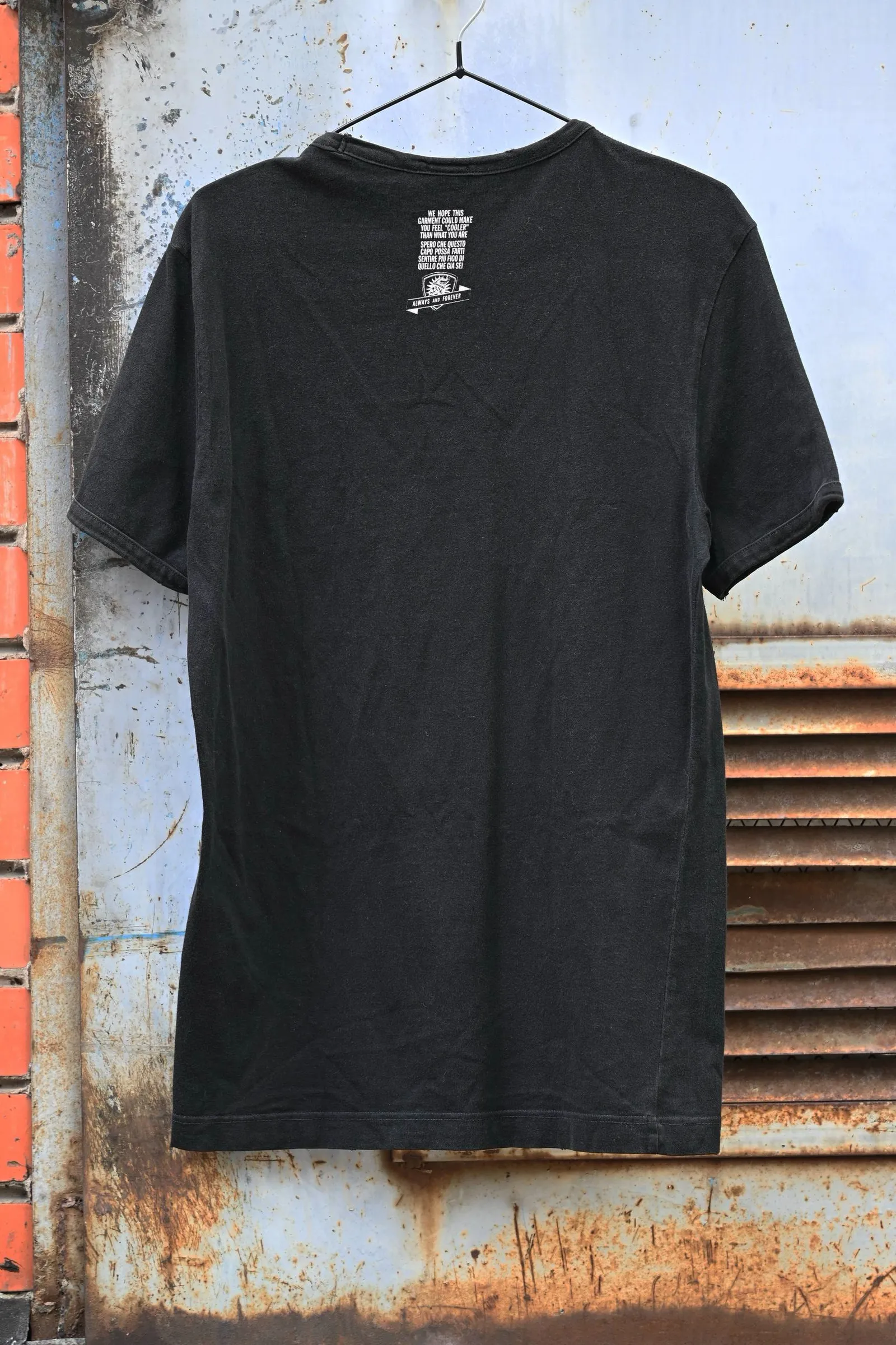 Dolce & Gabbana «who the fuck is» t-shirt